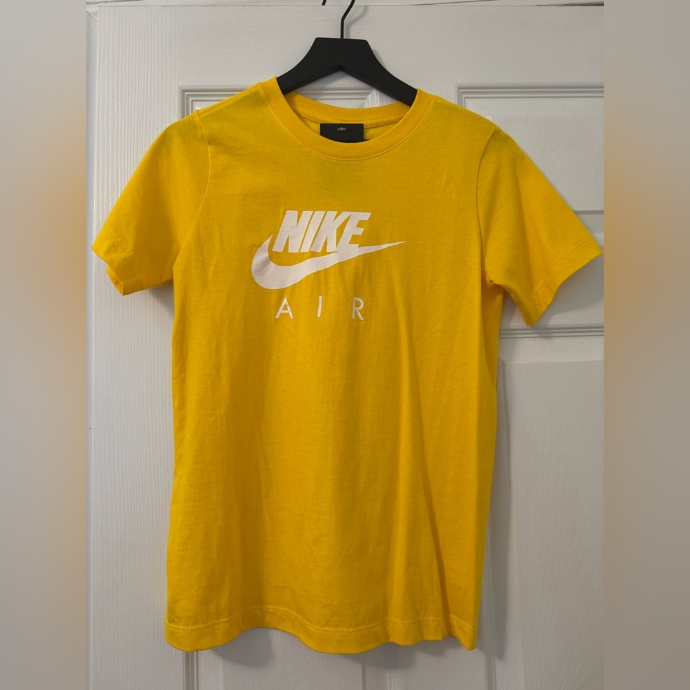 Women’s Nike T-Shirt
